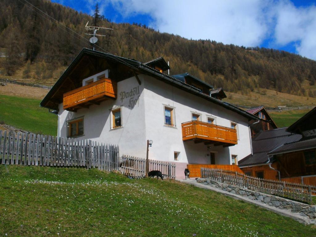 Padoellhof Villa Курон Веноста Стая снимка